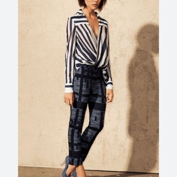 Derek LAM 10 CROSBY Draped Front Blouse in Midnight Stripe Size 2 - Picture 15 of 15